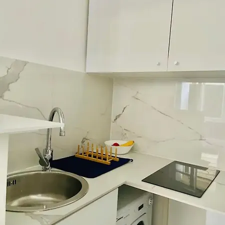 Appartement Moderne Quartier Saint Lazare-2