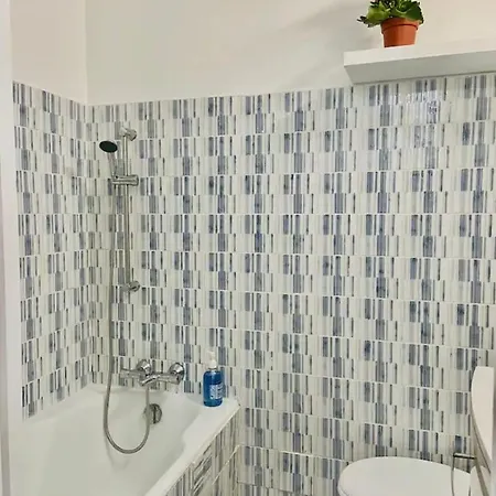 Appartement Moderne Quartier Saint Lazare-3